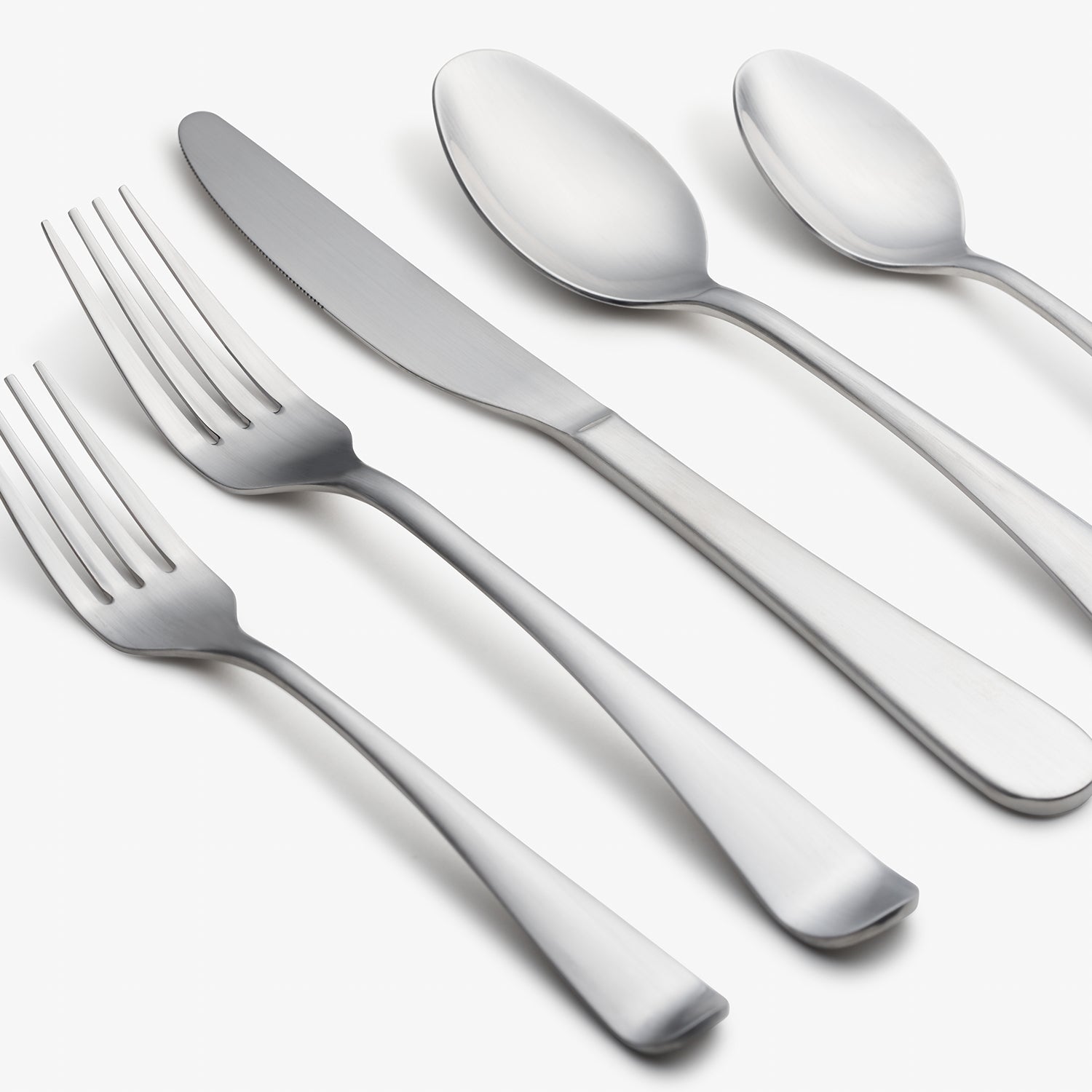 Curmet Rhiannon Satin 45-Piece Flatware Set